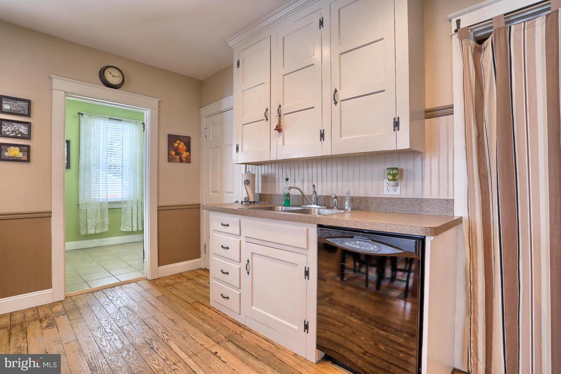 325 Front Street Lititz, PA 17543 - Photo 22 of 31