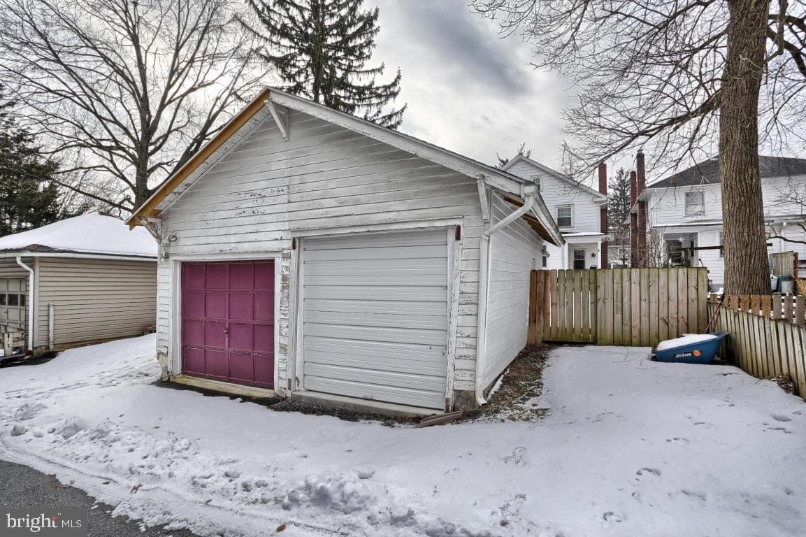 325 Front Street Lititz, PA 17543 - Photo 9 of 31