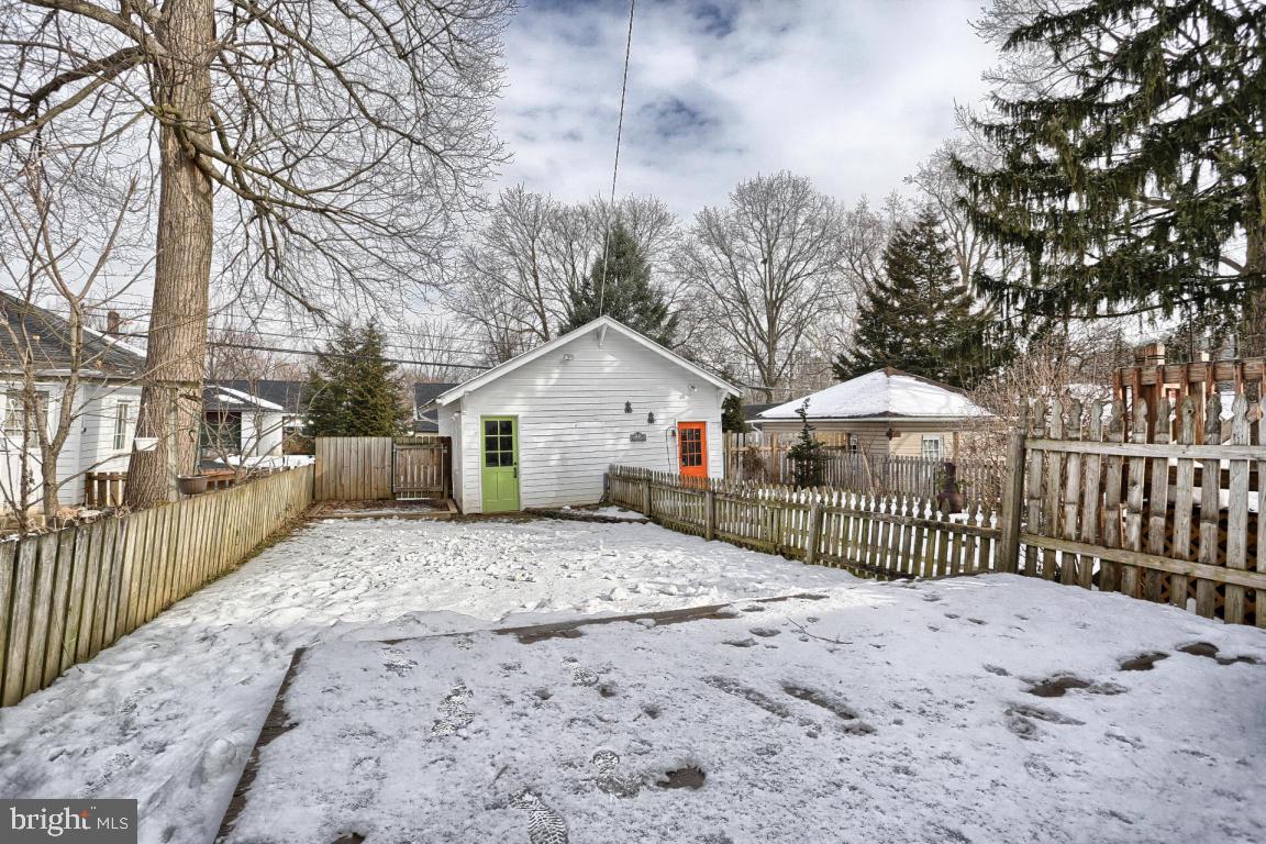325 Front Street Lititz, PA 17543 - Photo 10 of 31