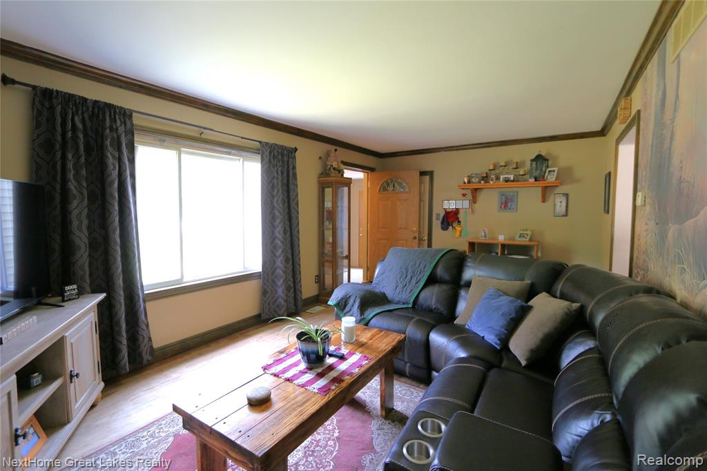 9277 North Clio Road Clio, MI 48420 - Photo 5 of 21