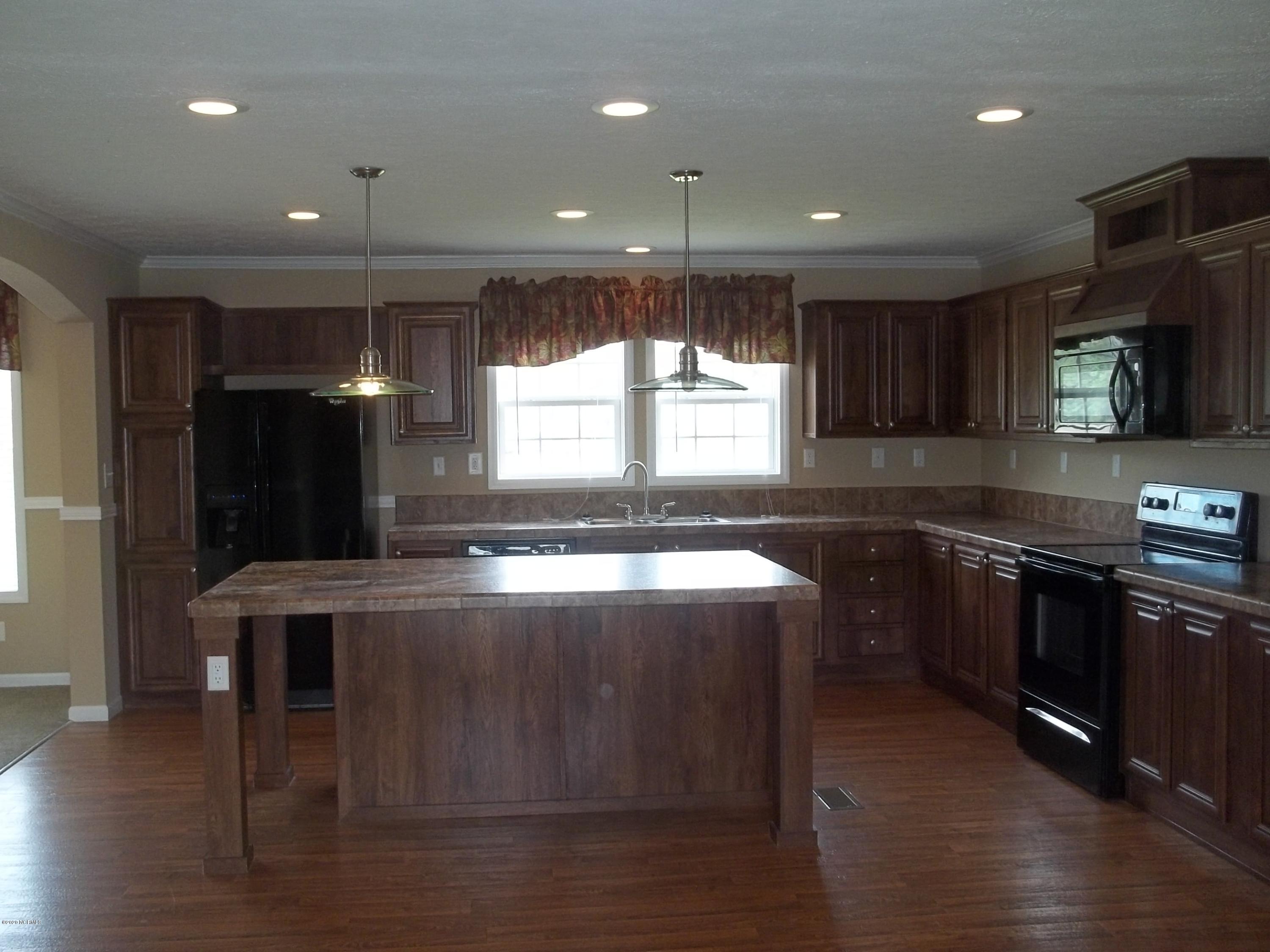 228 Baysden Pond Road Chinquapin, NC 28521 - Photo 7 of 29 100_5352