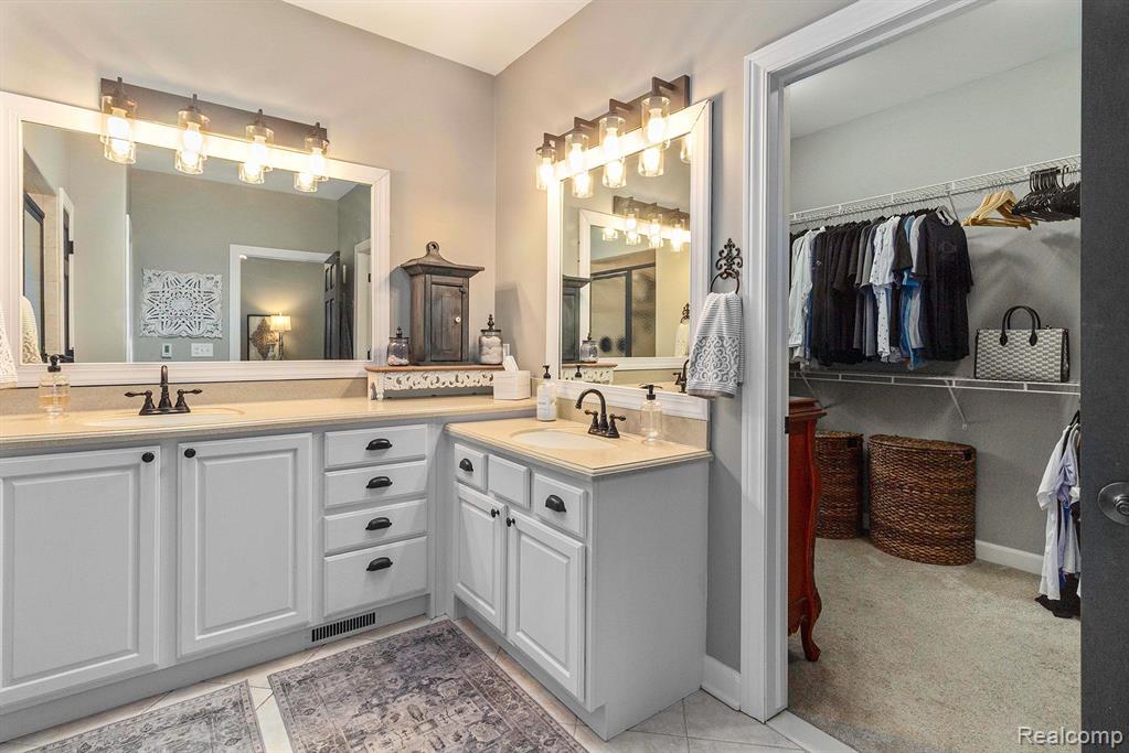 4645 Roya Trail Howell, MI 48843 - Photo 28 of 43