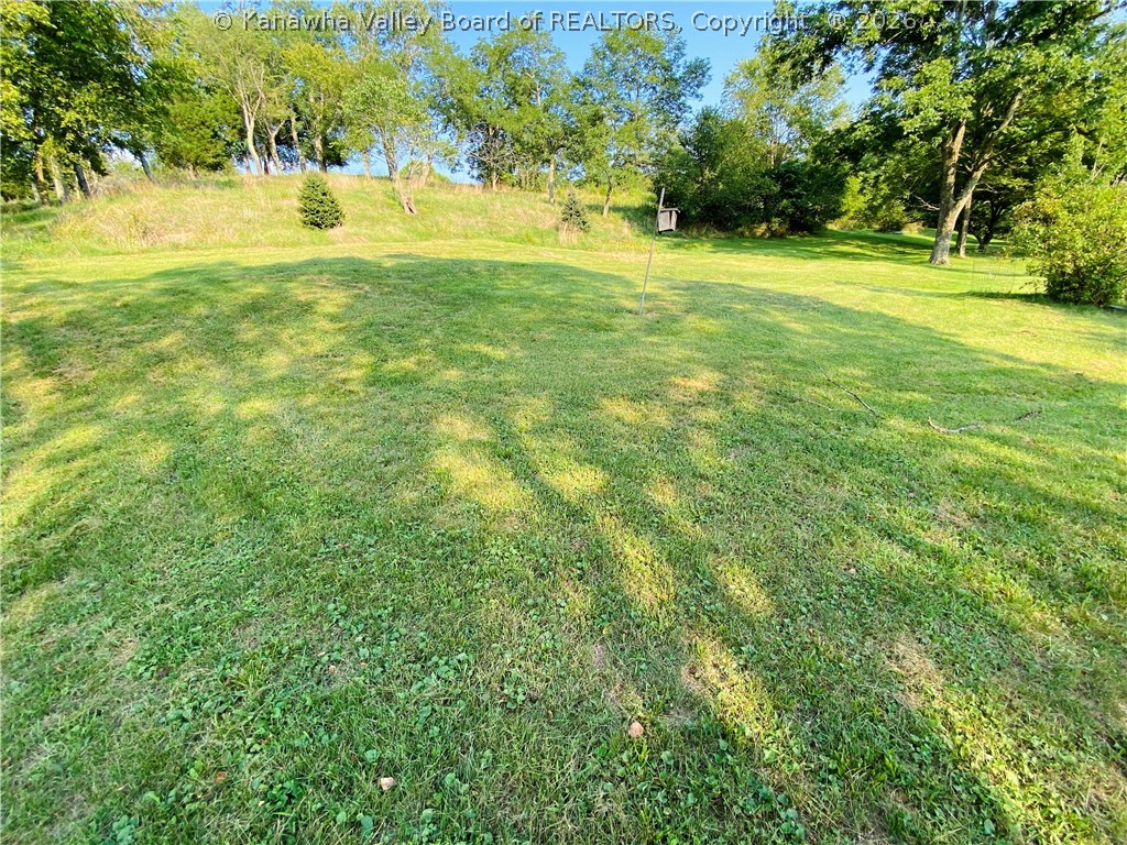 559 Charleston Road Point Pleasant, WV 25550 - Photo 27 of 34 Gallery Image 27