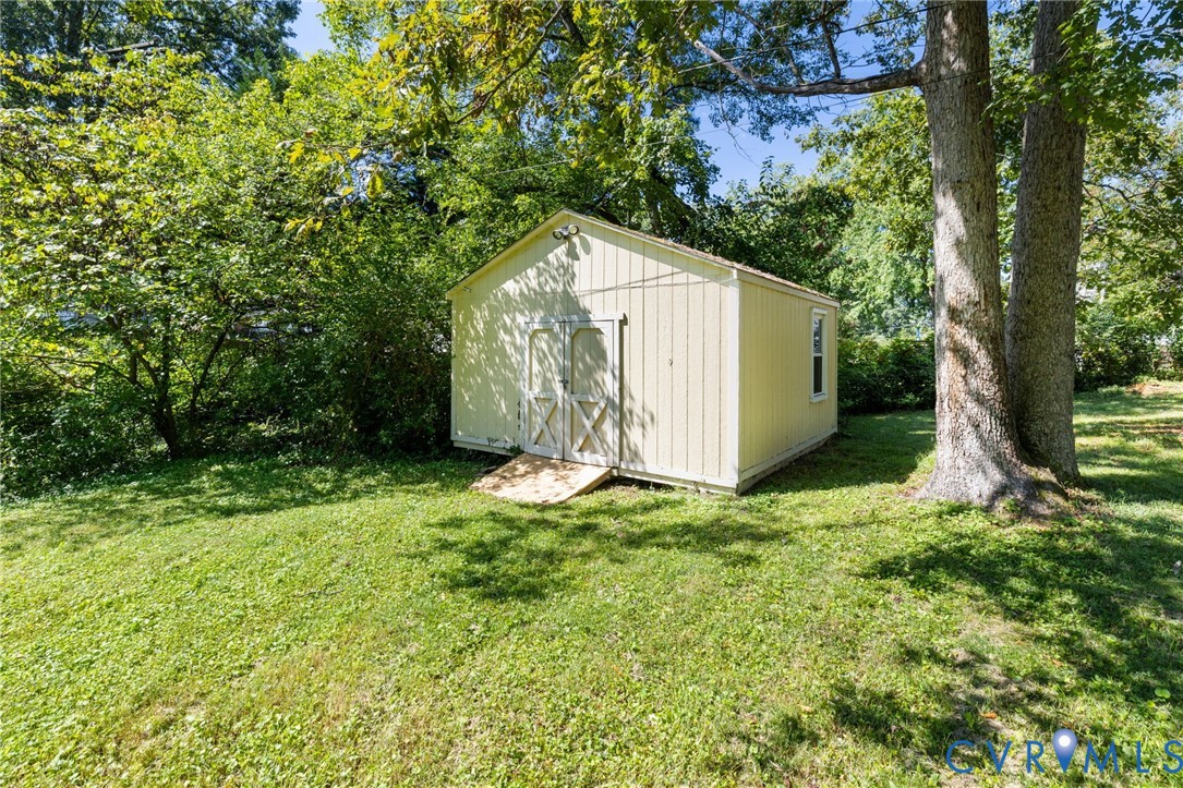 2013 Murdoch Road Henrico, VA 23229 - Photo 30 of 31 Shed with electricity.