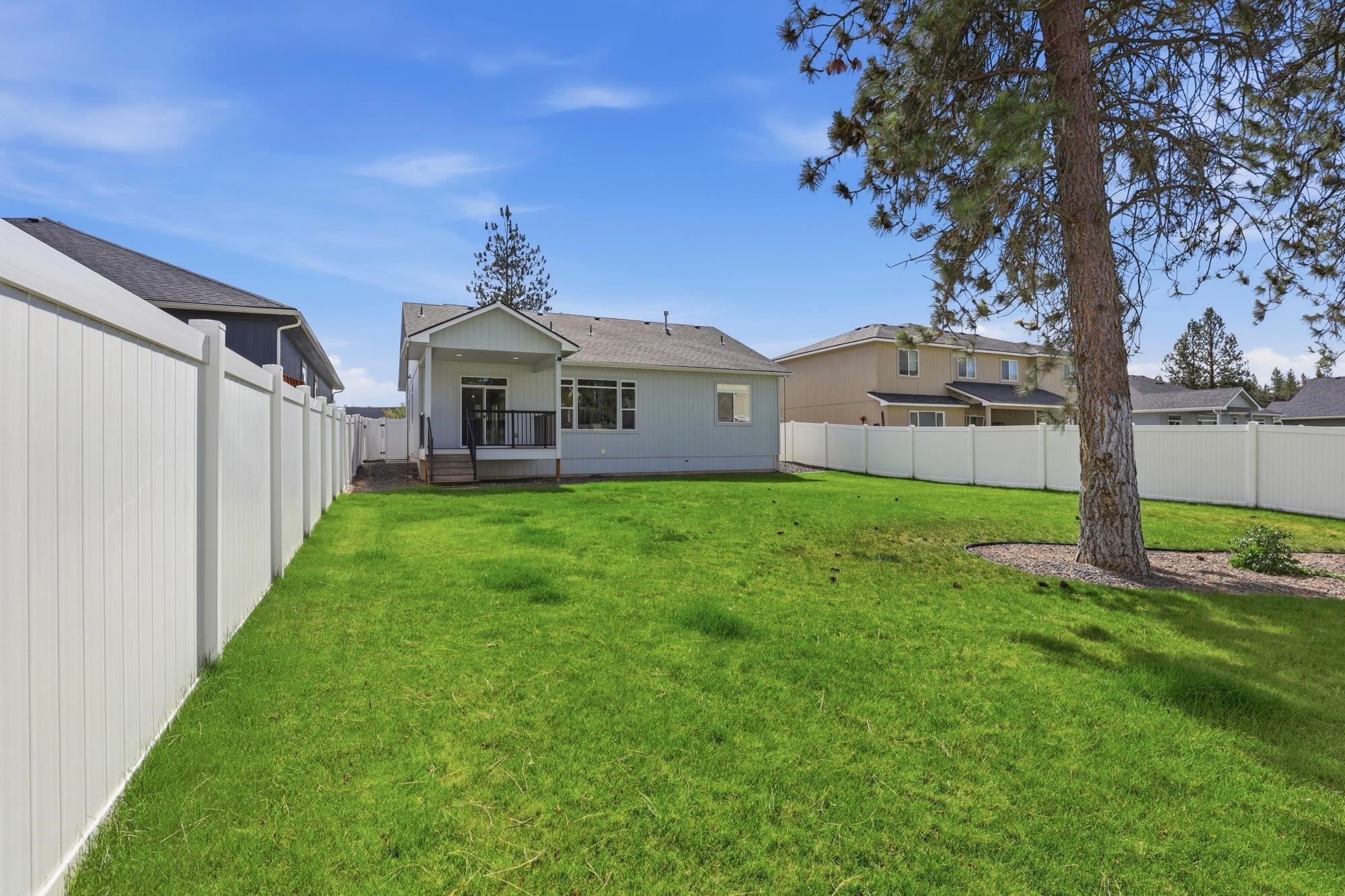 12907 North Raptor Lane Spokane, WA 99208 - Photo 32 of 46