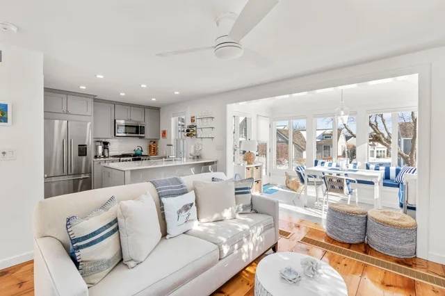 $939,900 | 11 Milestone Way, Unit 11, Mashpee, MA 02649