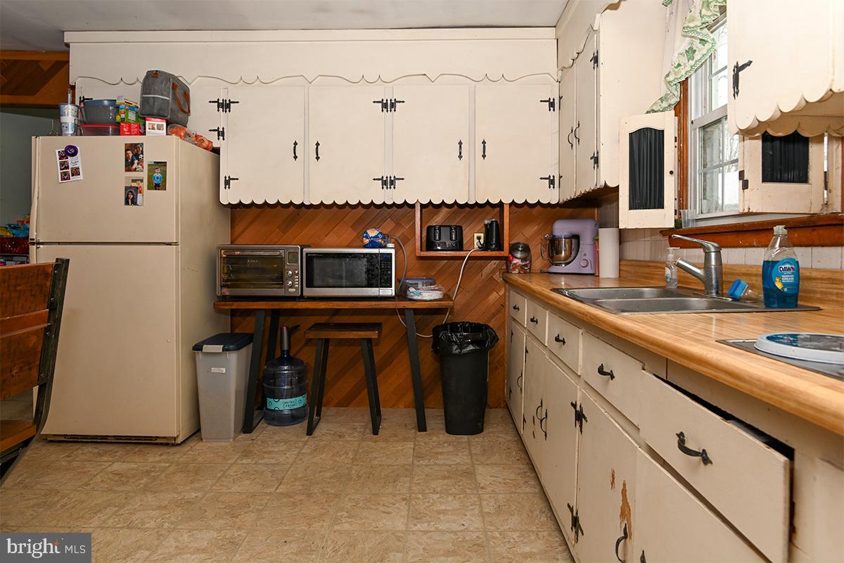 66 North Hook Road Pennsville, NJ 08070 - Photo 12 of 22
