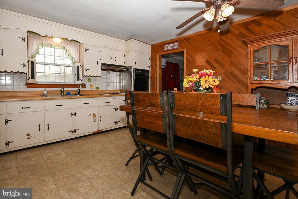 66 North Hook Road Pennsville, NJ 08070 - Photo 9 of 22