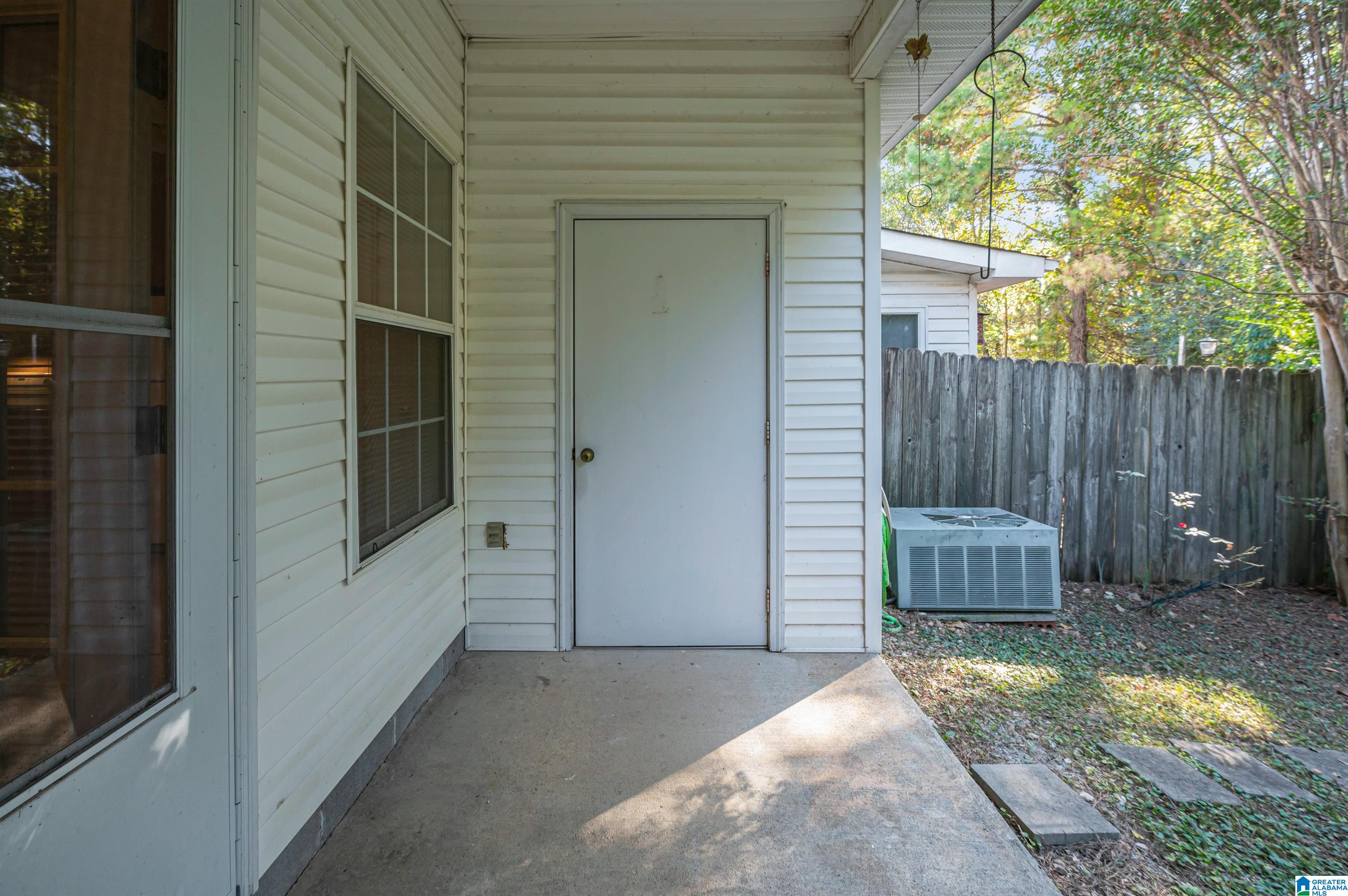 136 Canyon Trail Pelham, AL 35124 - Photo 34 of 36