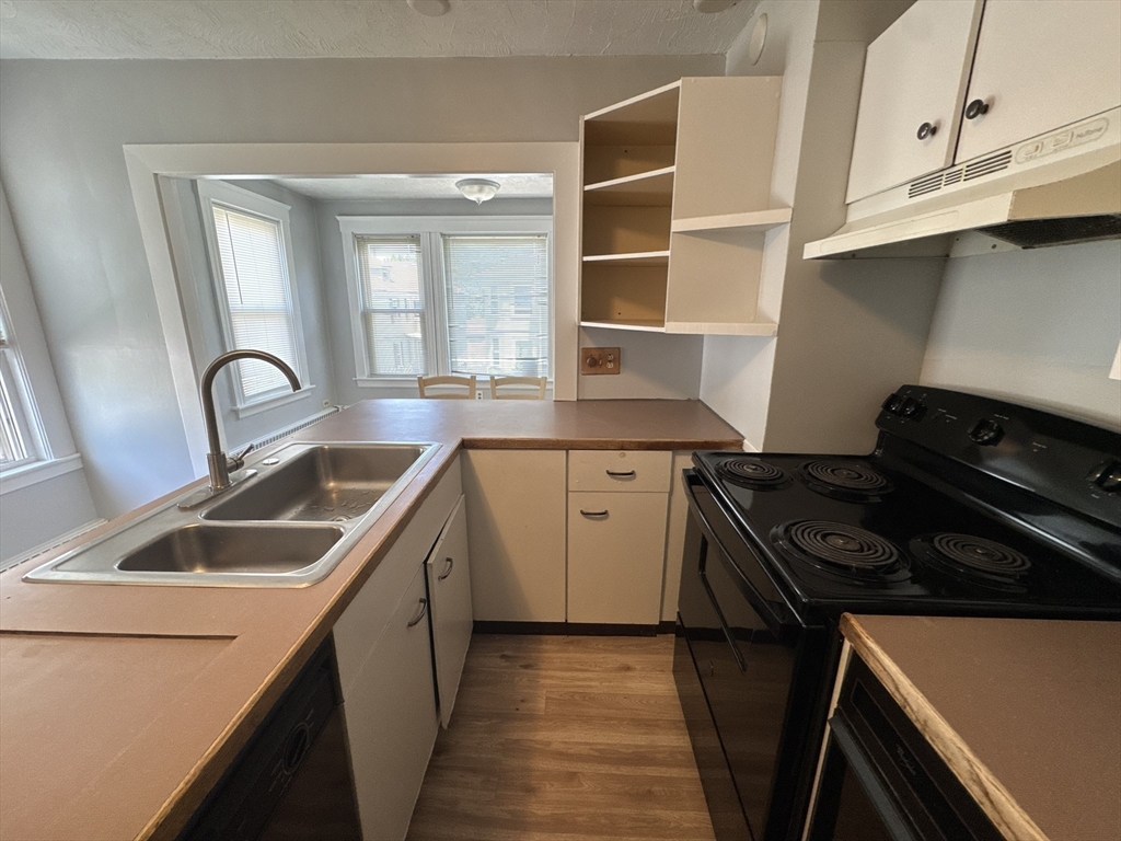 59 Cooper Avenue Woonsocket, RI 02895 - Photo 2 of 42