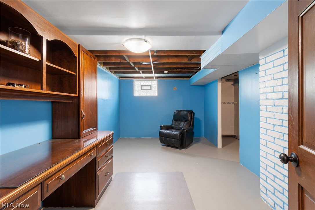 10876 West Sprague Road Cleveland, OH 44130 - Photo 20 of 31 View of office