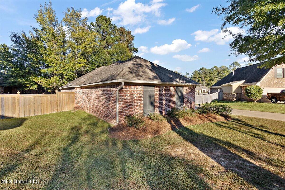 902 Timberton Drive Pearl, MS 39208 - Photo 2 of 35 02-HTP_2921