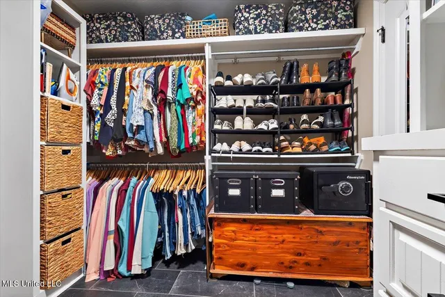 $319,900 | 902 Timberton Drive, Pearl, MS 39208