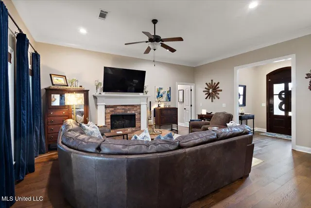 $319,900 | 902 Timberton Drive, Pearl, MS 39208