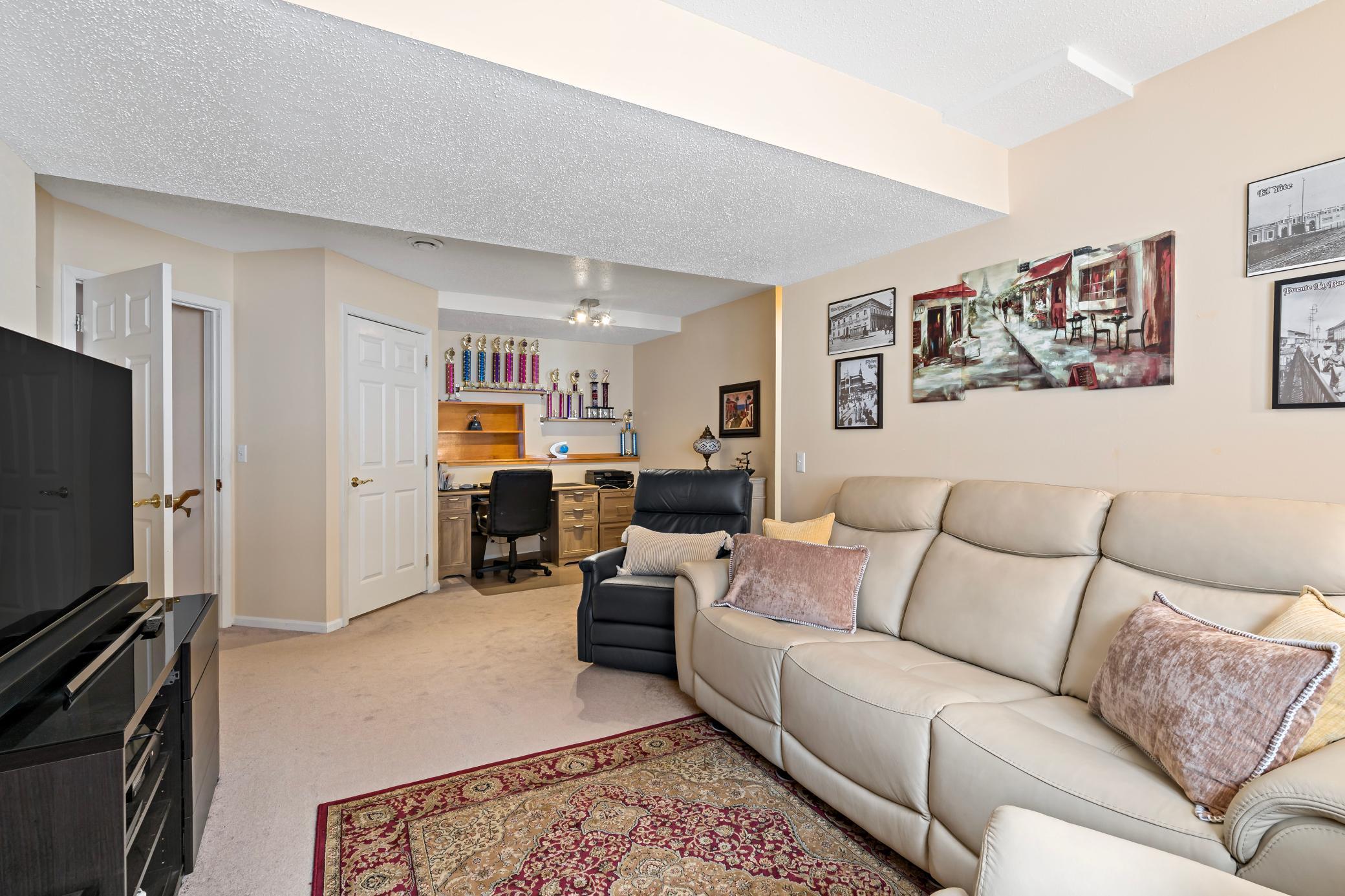 3690 Commonwealth Road Woodbury, MN 55125 - Photo 16 of 29