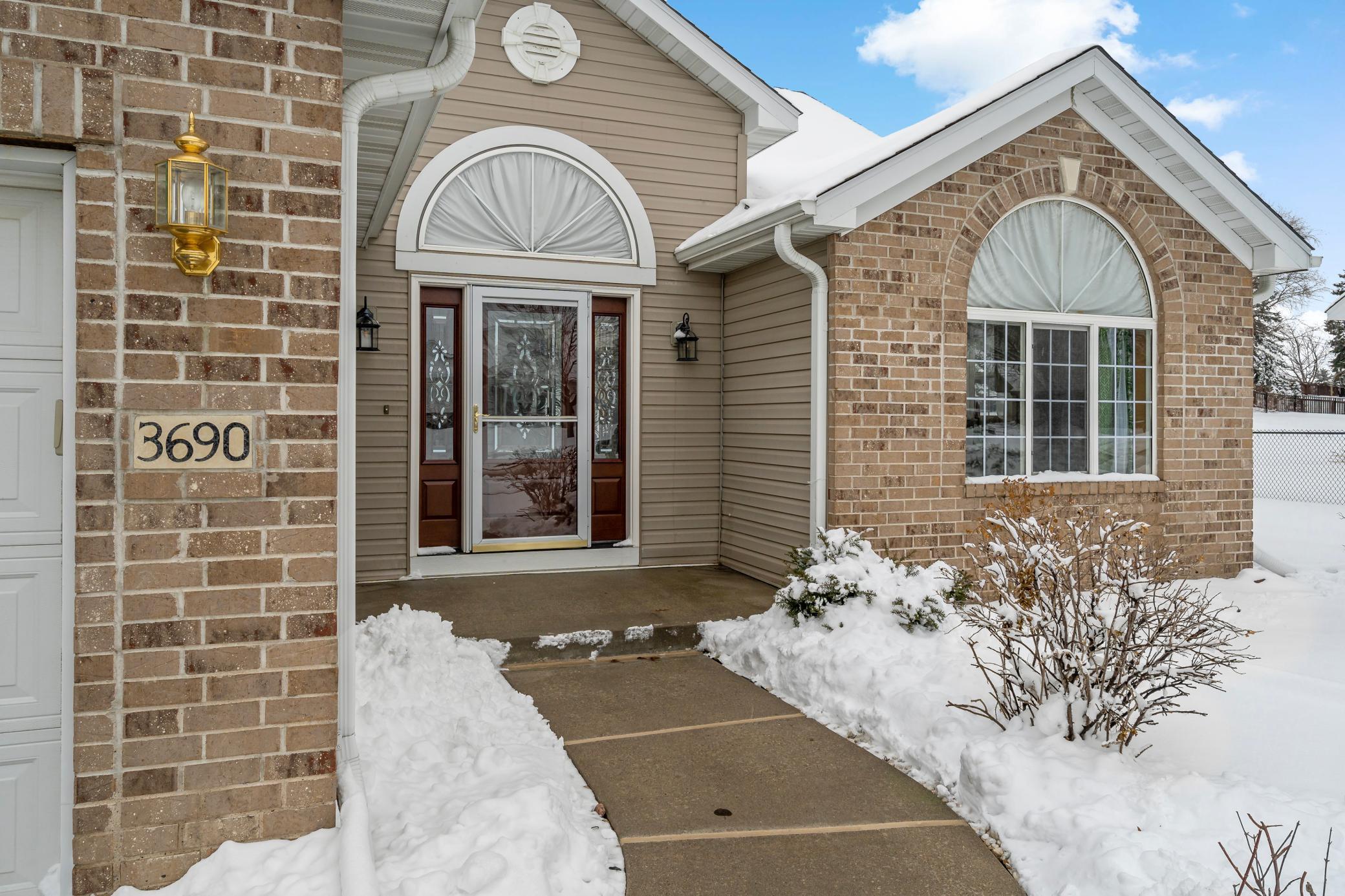 3690 Commonwealth Road Woodbury, MN 55125 - Photo 2 of 29