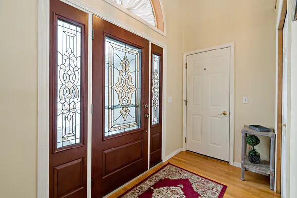 $489,000 | 3690 Commonwealth Road, Woodbury, MN 55125