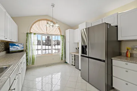 $489,000 | 3690 Commonwealth Road, Woodbury, MN 55125