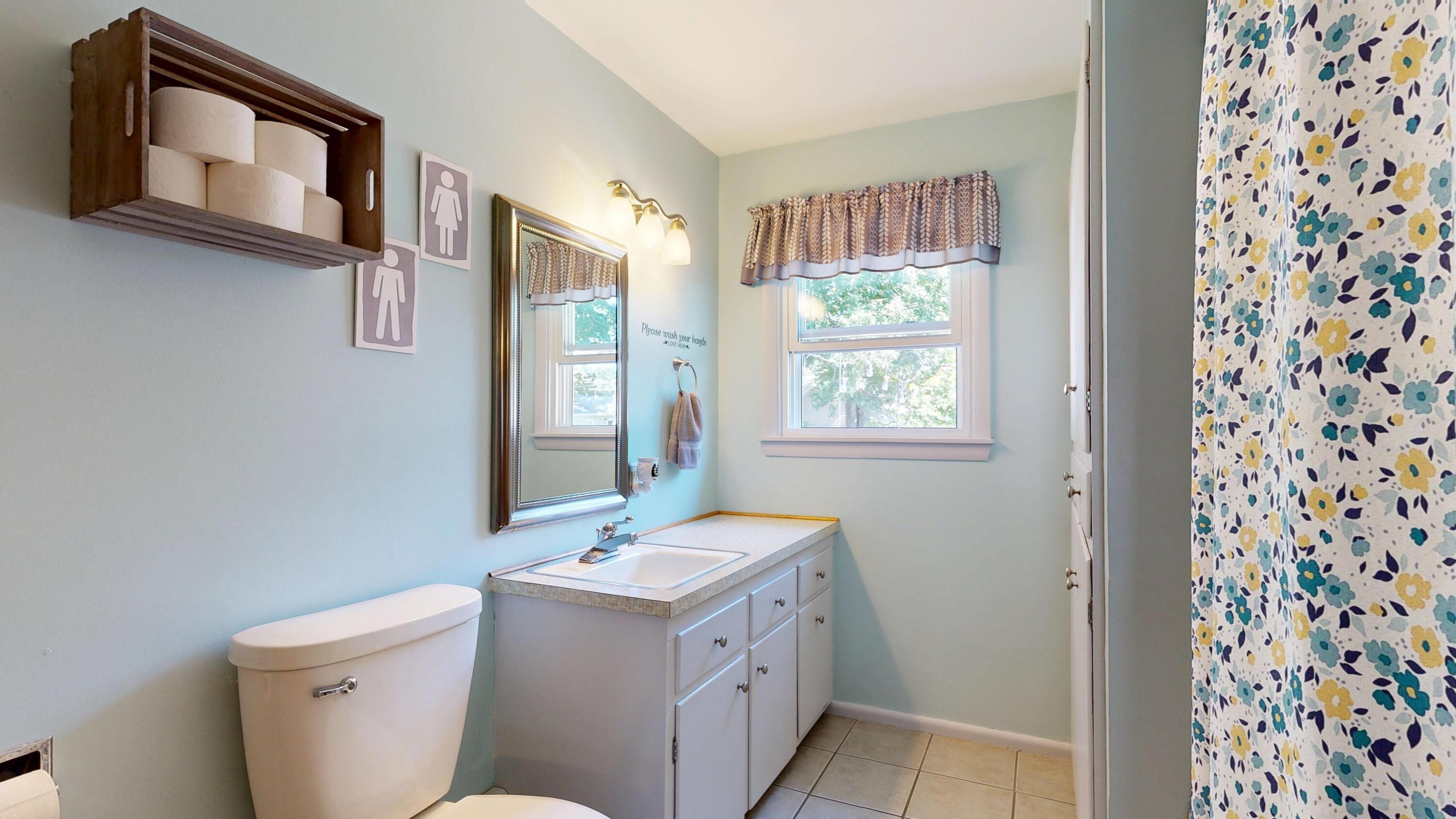32 Rideout Avenue Lewiston, ME 04240 - Photo 23 of 55 Bathroom