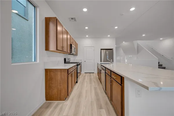 $3,100 | 5767 Aurora Gale Court, Las Vegas, NV 89141
