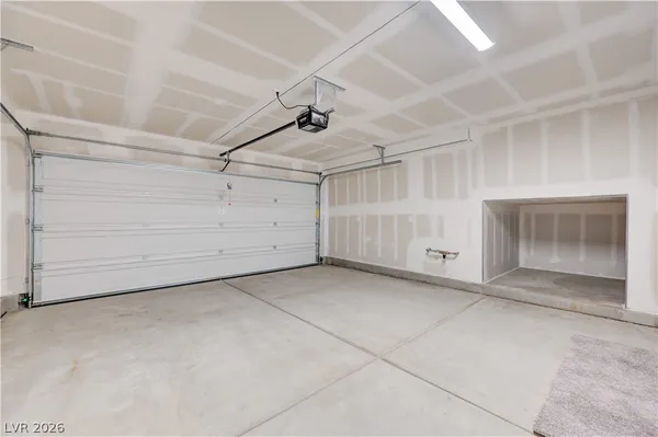 $3,100 | 5767 Aurora Gale Court, Las Vegas, NV 89141