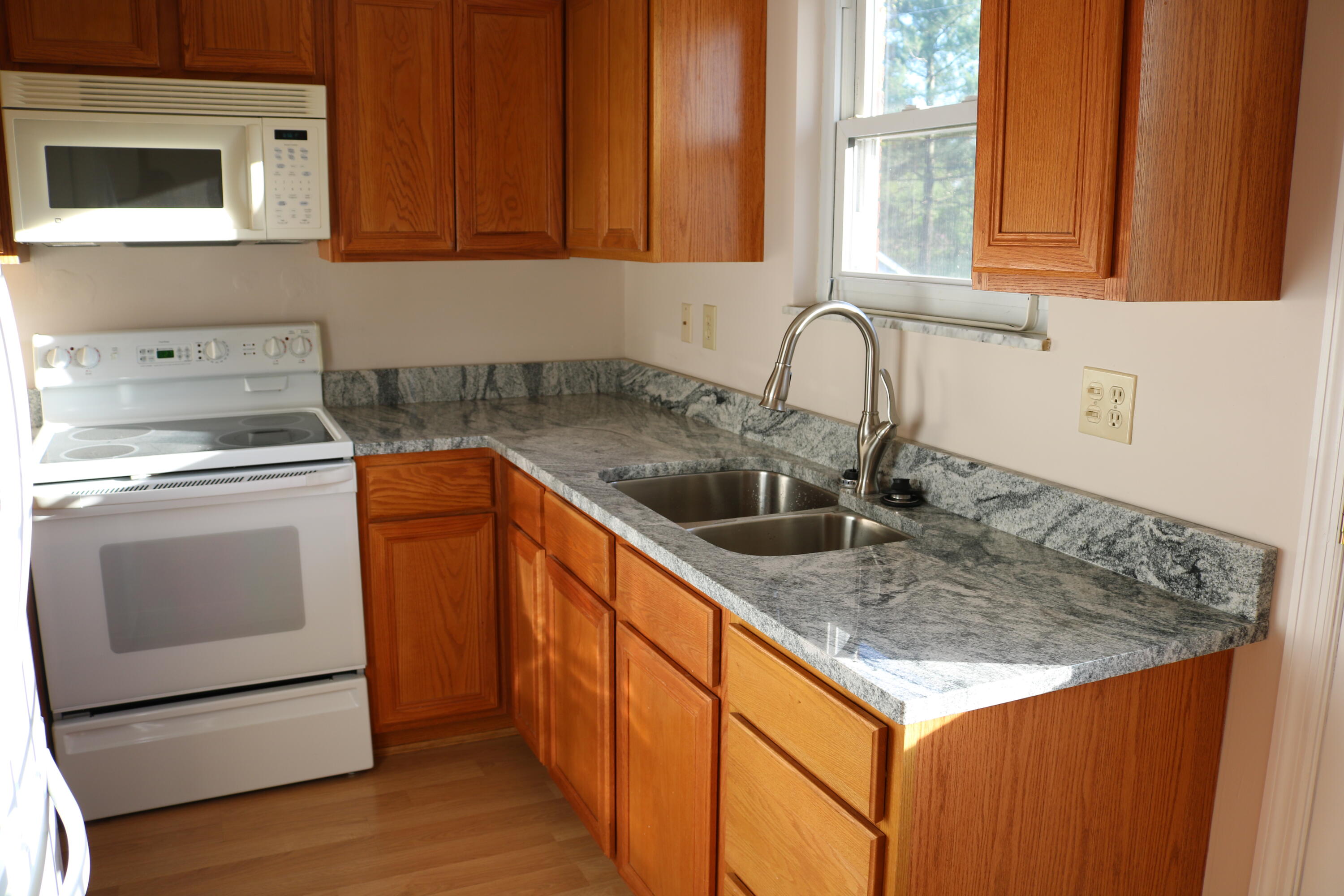 207 Daverick Court Cold Spring, KY 41076 - Photo 3 of 30 Gallery Image 3