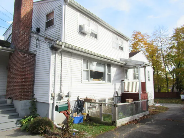 $1,850 | 255 Fairfield Woods Road, Fairfield, CT 06825