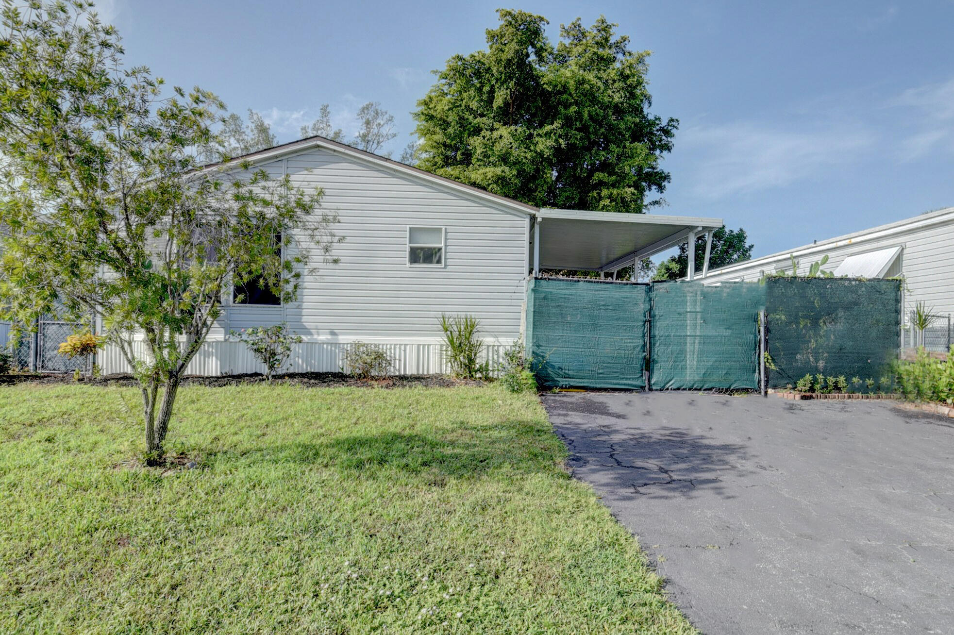 10692 North Branch Road Boca Raton, FL 33428 - Photo 2 of 45 02_dsc_7588_89_90_91_92