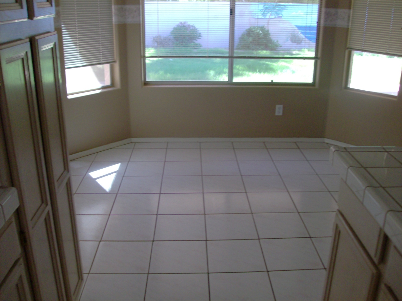 1919 East Colt Road Tempe, AZ 85284 - Photo 9 of 14 DINING AREA