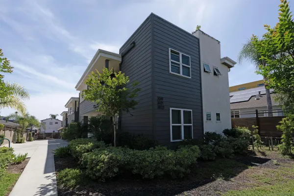$929,900 | 3021 B Street, San Diego, CA 92102