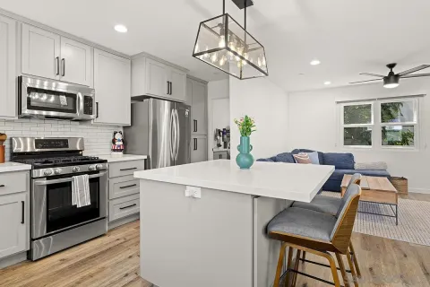 $929,900 | 3021 B Street, San Diego, CA 92102