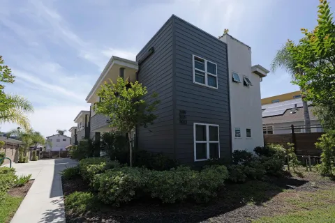 $929,900 | 3021 B Street, San Diego, CA 92102