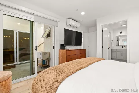 $929,900 | 3021 B Street, San Diego, CA 92102