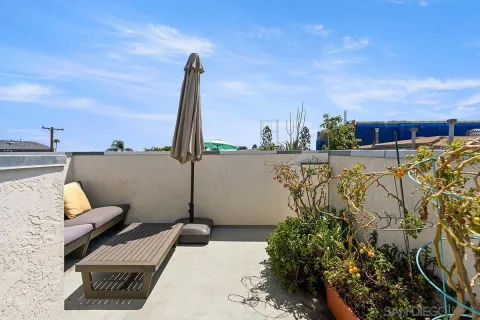 $929,900 | 3021 B Street, San Diego, CA 92102