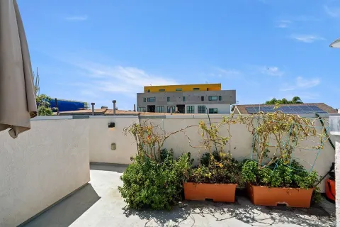 $929,900 | 3021 B Street, San Diego, CA 92102