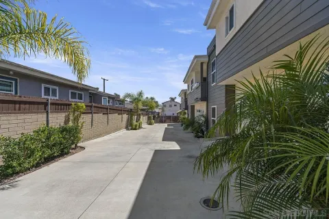 $929,900 | 3021 B Street, San Diego, CA 92102