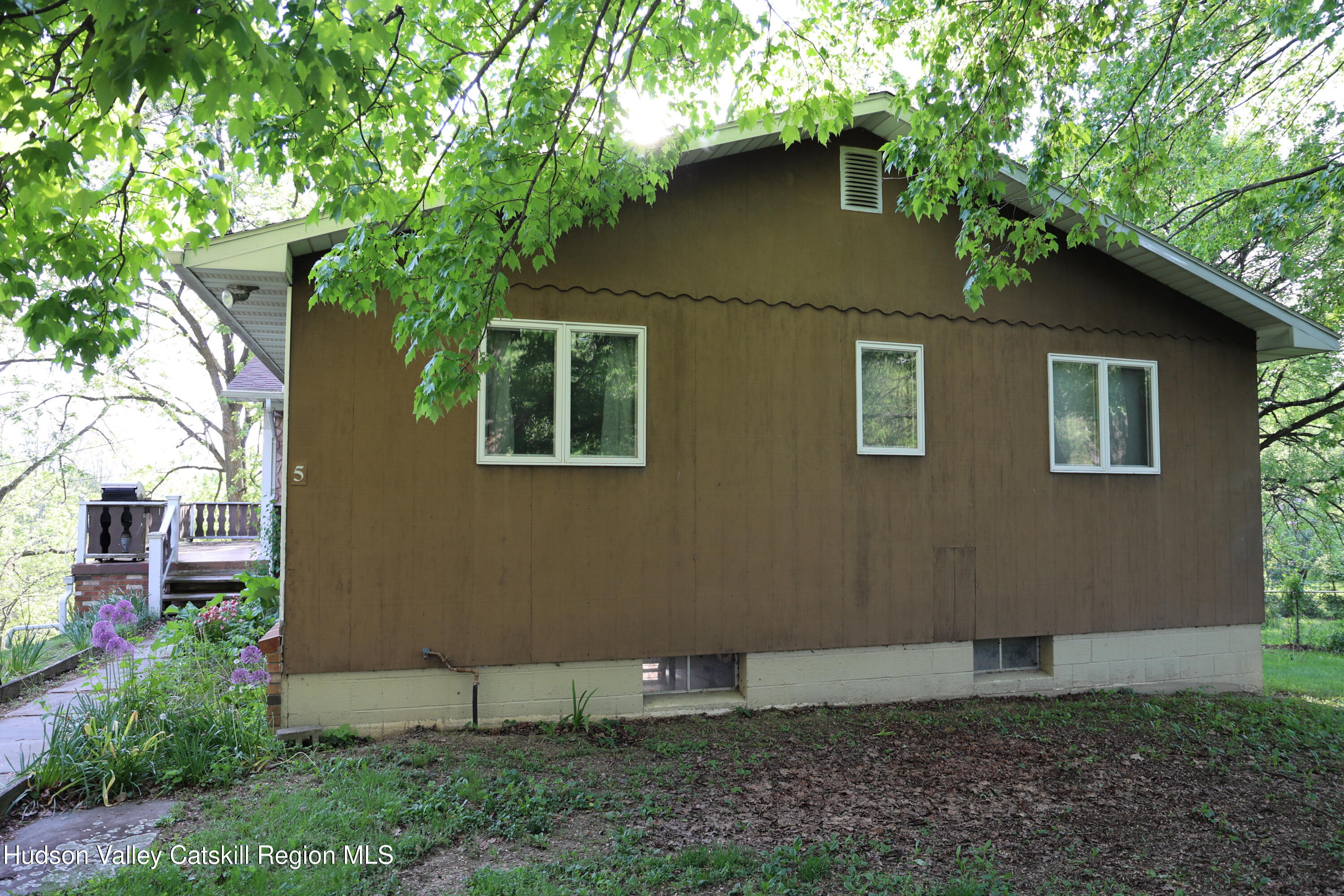 5 Enax Road Freehold, NY 12431 - Photo 14 of 17 5enax side right