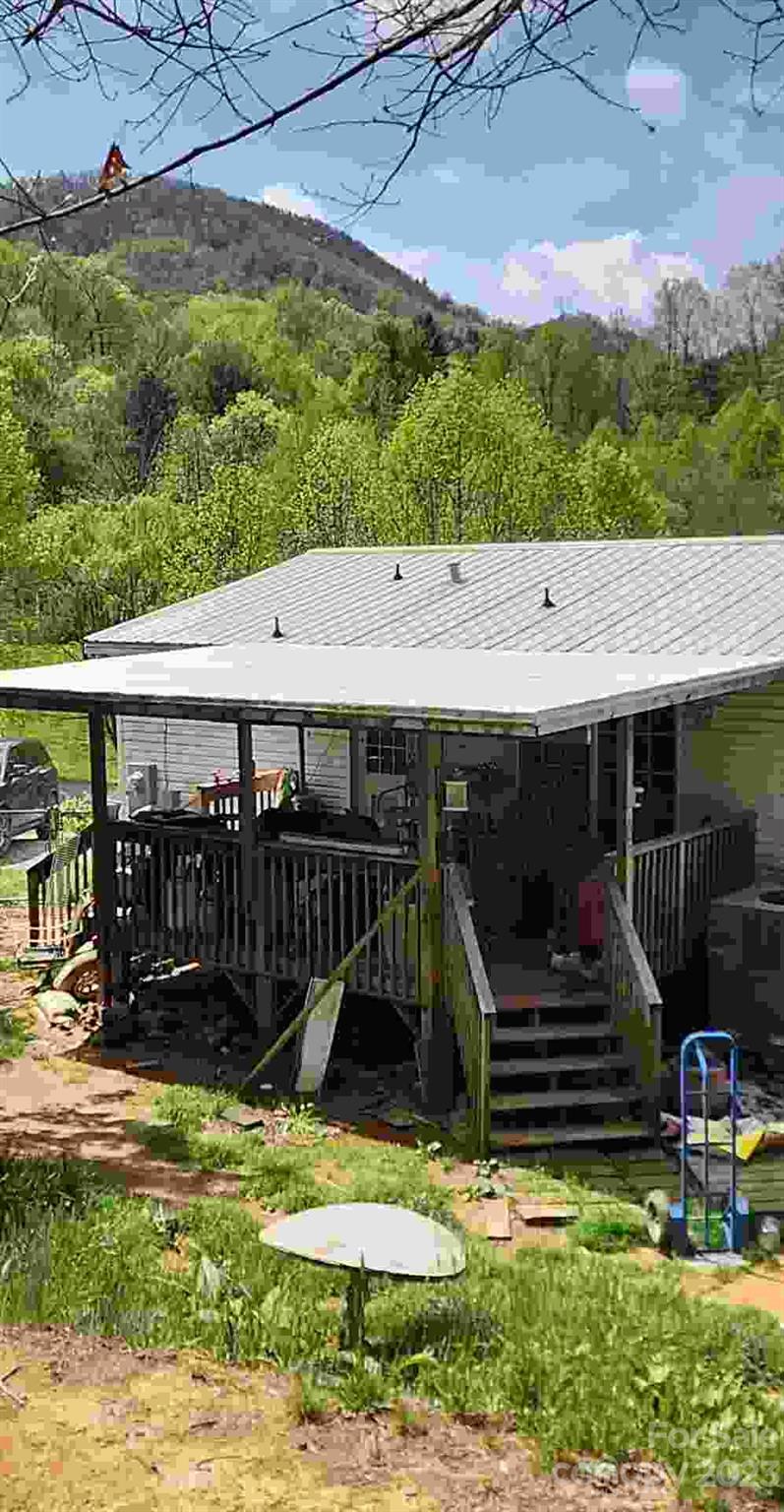 14 Slick Rock Road Leicester, NC 28748 - Photo 12 of 22 Gallery Image 12
