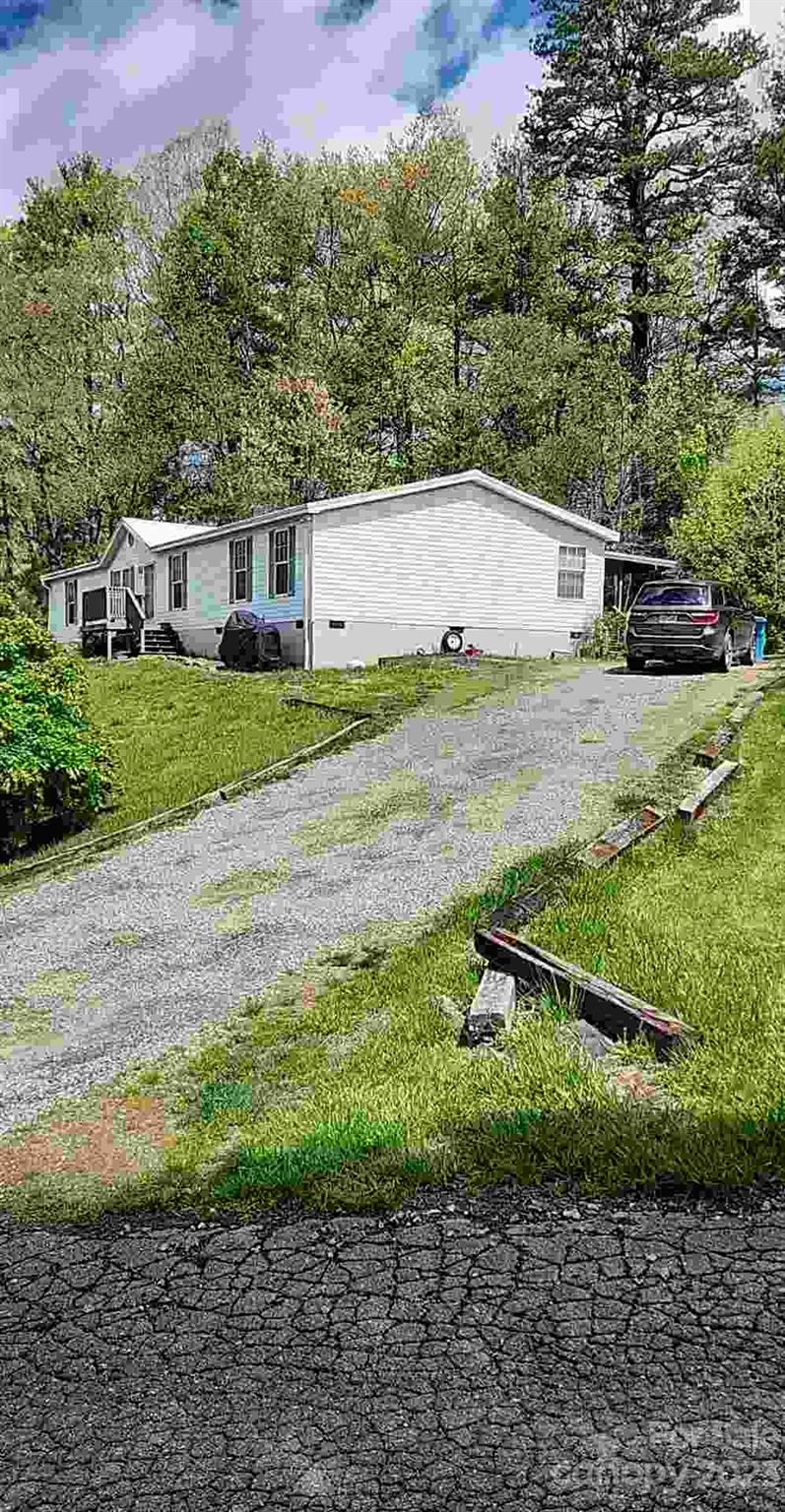 14 Slick Rock Road Leicester, NC 28748 - Photo 5 of 22 Gallery Image 5