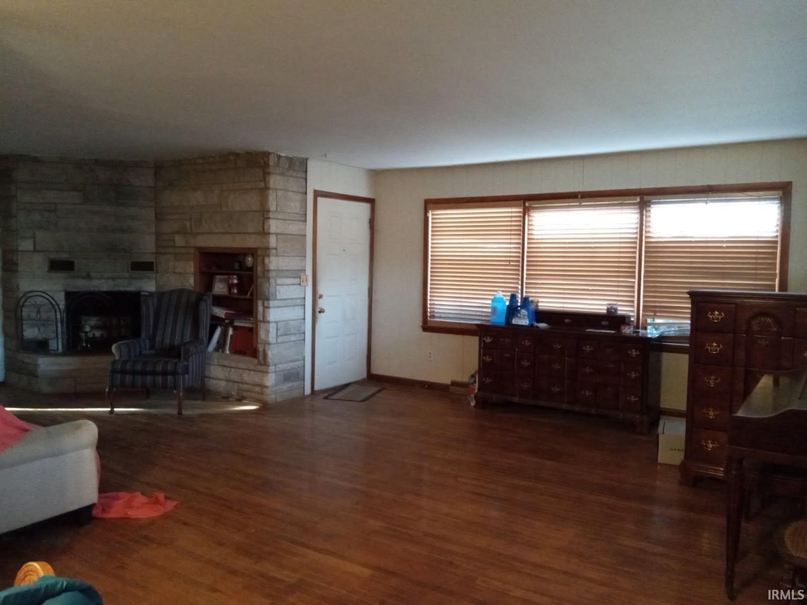 121 South McCullum Street Knightstown, IN 46148 - Photo 2 of 9