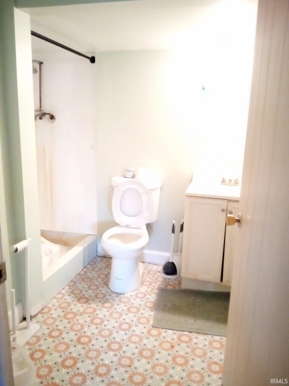 121 South McCullum Street Knightstown, IN 46148 - Photo 4 of 9