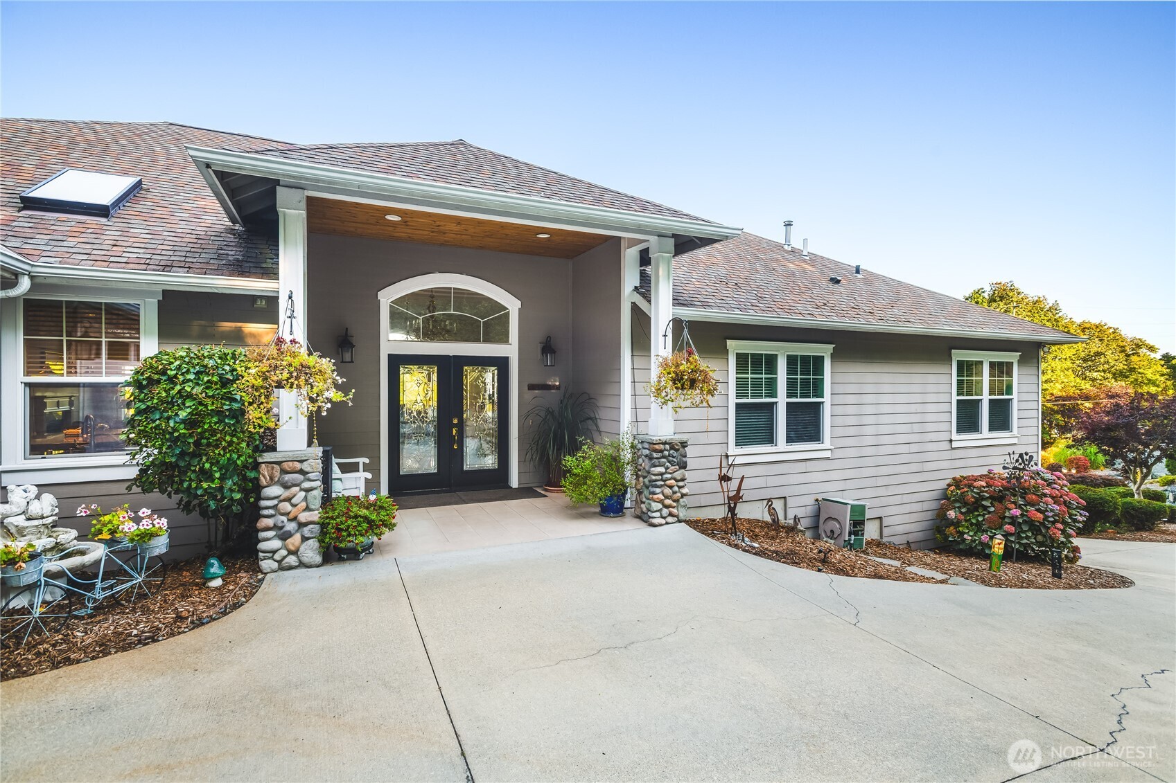 3904 Fidalgo Bay Road Anacortes, WA 98221 - Photo 5 of 40 Gallery Image 5