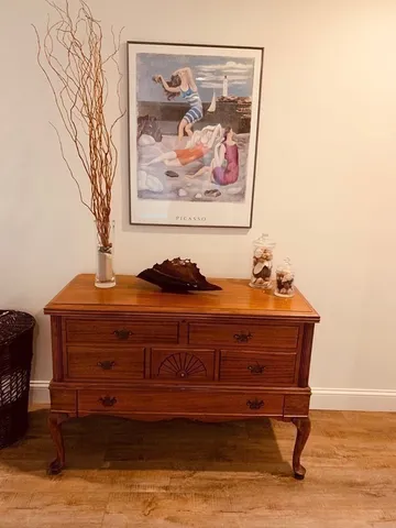 a close view of dresser