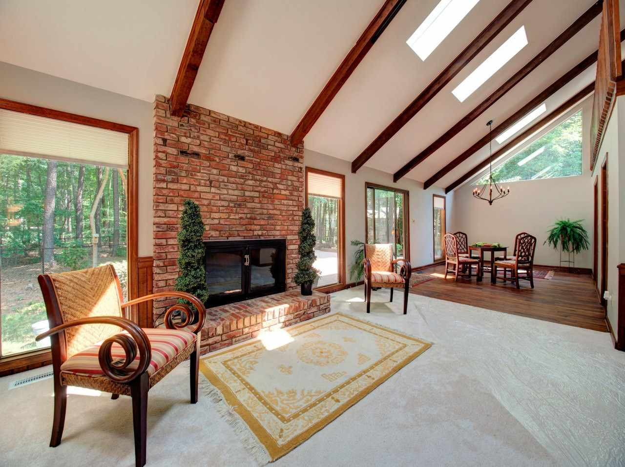 8316 Heel Stone Court Raleigh, NC 27613 - Photo 4 of 25 Living Room