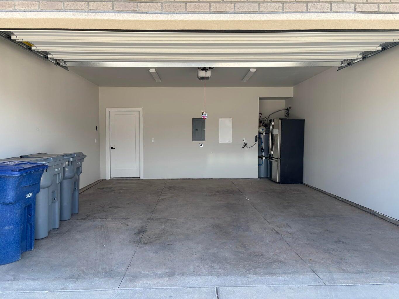 3898 East Fossil Way Washington, UT 84780 - Photo 26 of 31 Garage
