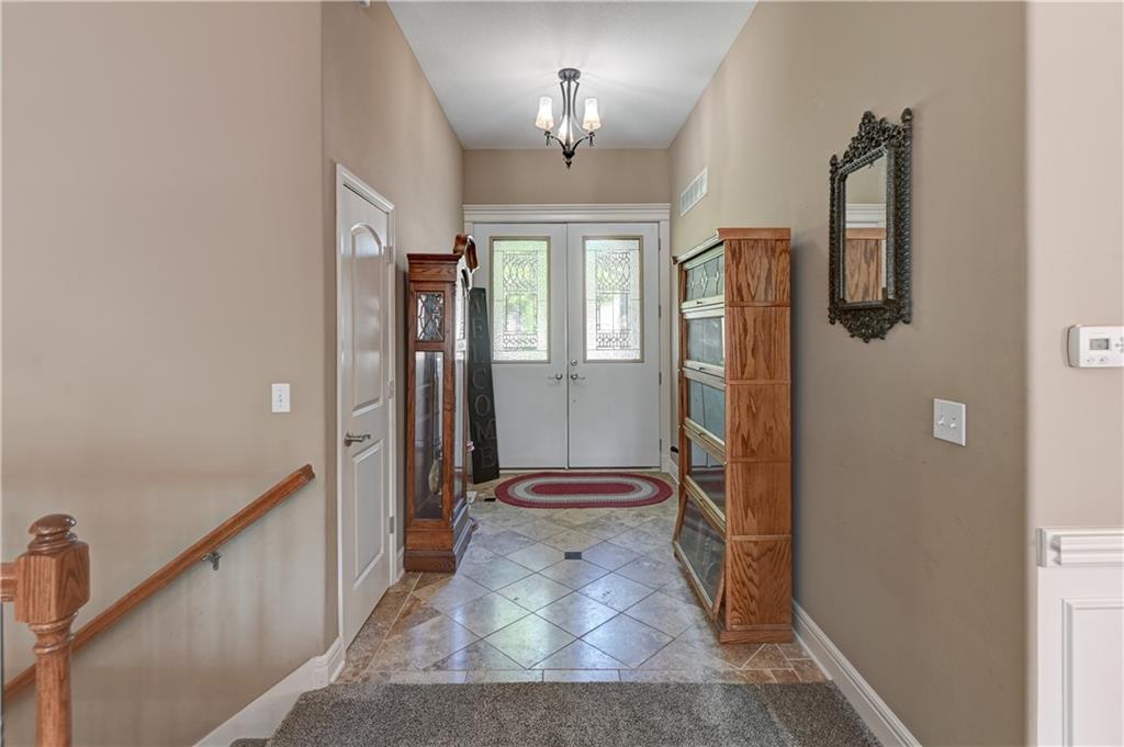 1018 North Old Mill Road Independence, MO 64056 - Photo 4 of 55