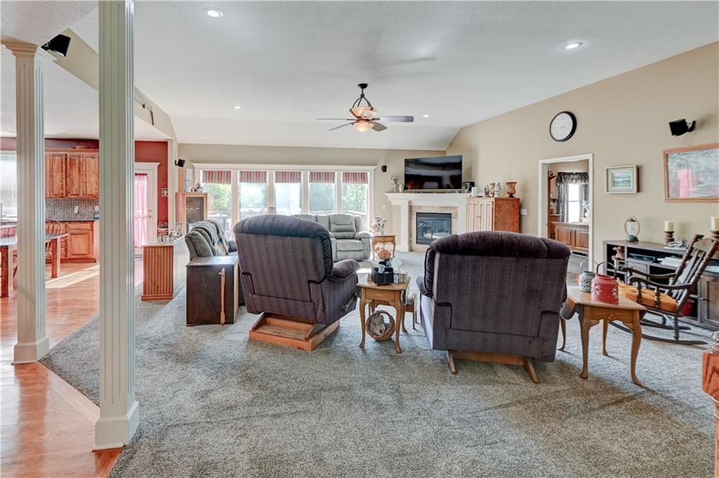 1018 North Old Mill Road Independence, MO 64056 - Photo 5 of 55