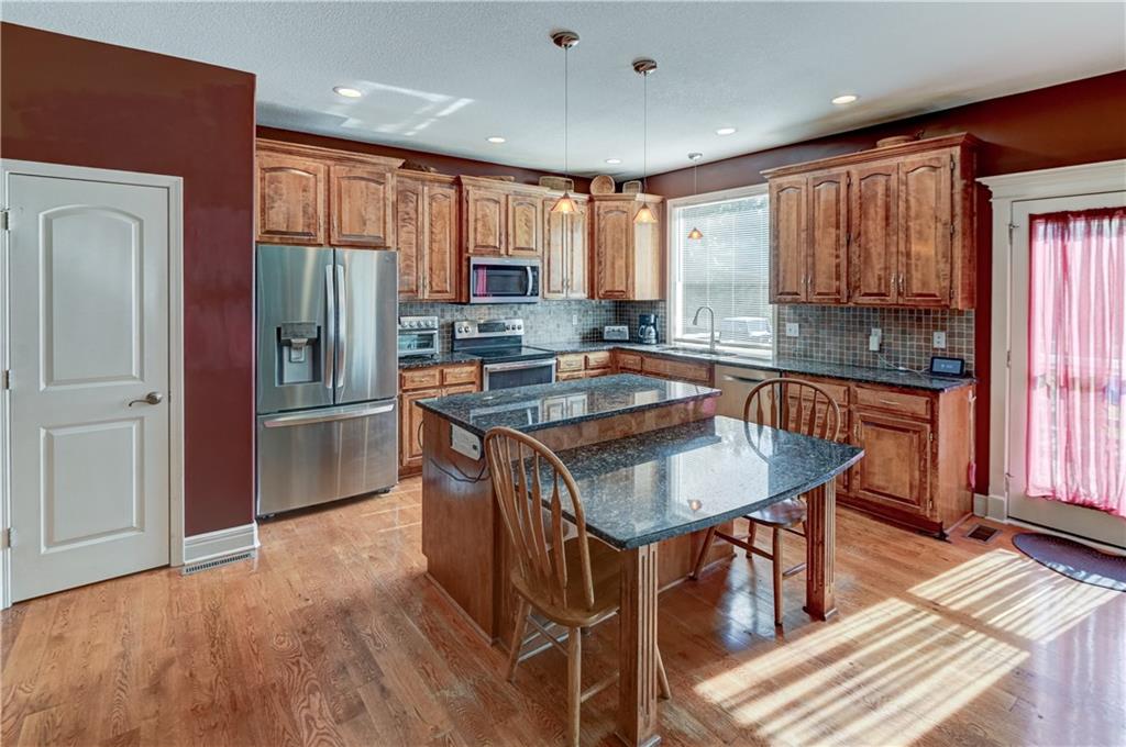 1018 North Old Mill Road Independence, MO 64056 - Photo 7 of 55