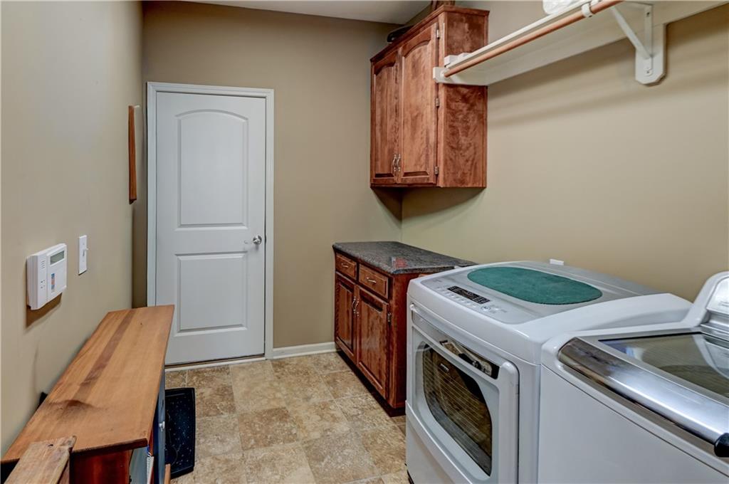 1018 North Old Mill Road Independence, MO 64056 - Photo 9 of 55