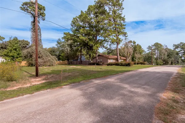 $9,900 | 365 Pinemont Drive, Point Blank, TX 77364
